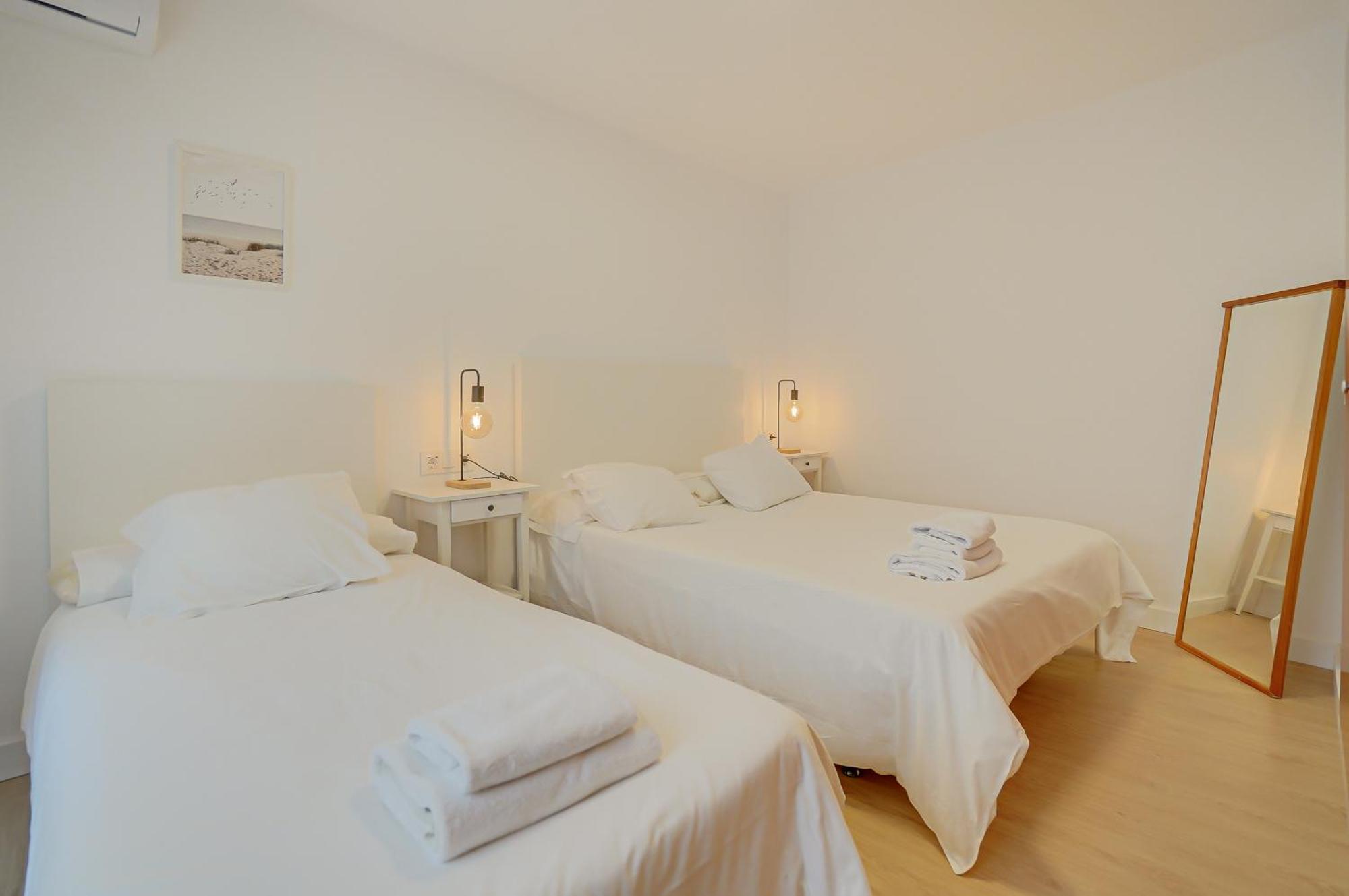 Hostal Y Apartamento Moli De Mar Льорет-де-Мар Екстер'єр фото