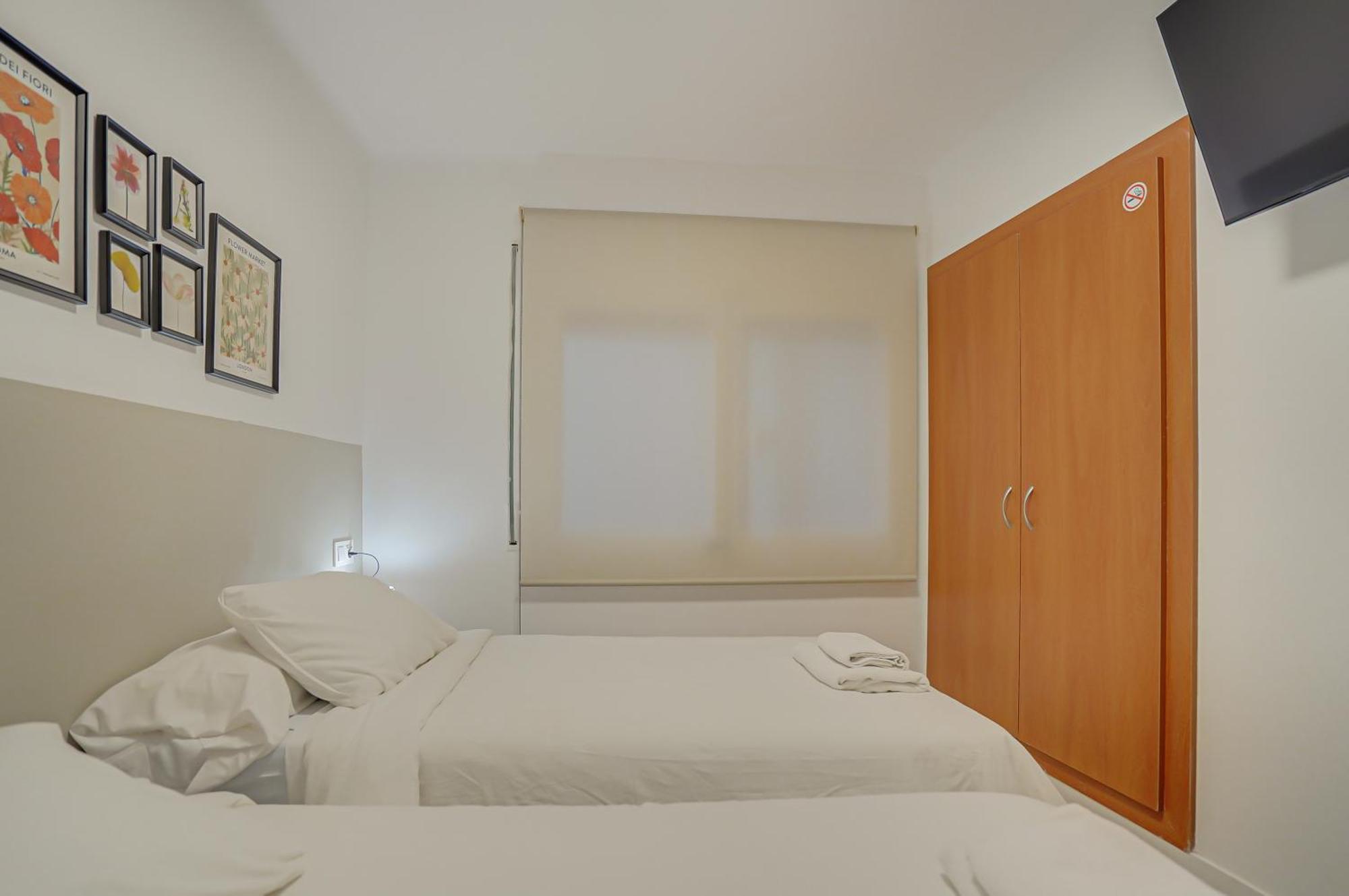 Hostal Y Apartamento Moli De Mar Льорет-де-Мар Екстер'єр фото