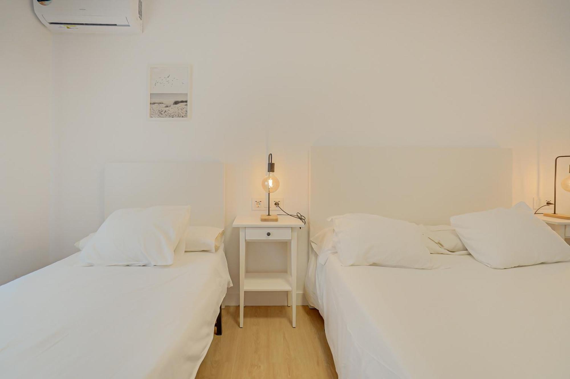 Hostal Y Apartamento Moli De Mar Льорет-де-Мар Екстер'єр фото